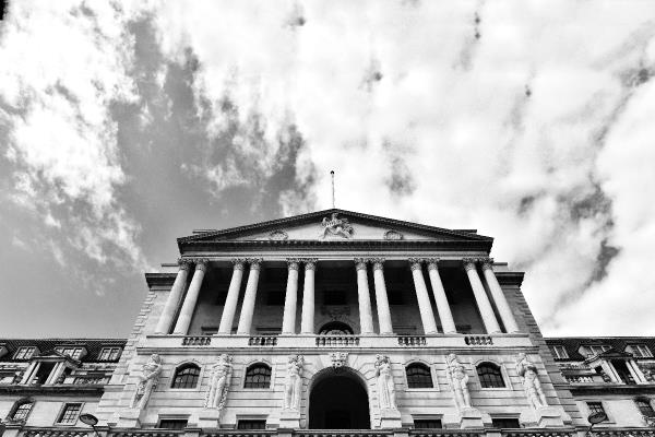 在英国央行(Bank of England)做出利率决定之前，通胀率维持在2.2%