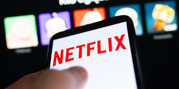 电视牌照规定解释说，Netflix的观众下个月可能面临1000英镑的罚款